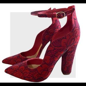 Red/Navy Lace Pump size 8